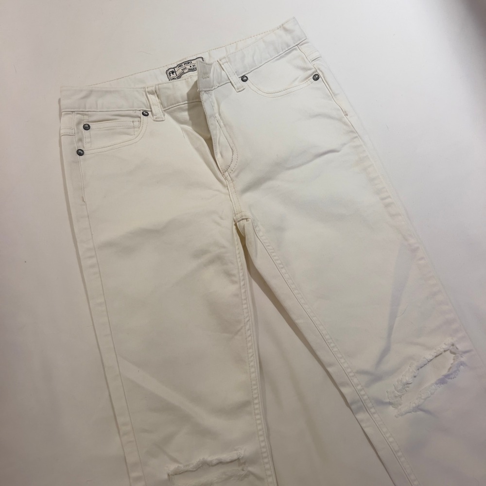 Free People White Distressed Skinny Jeans Ripped Knee‎ Size 27